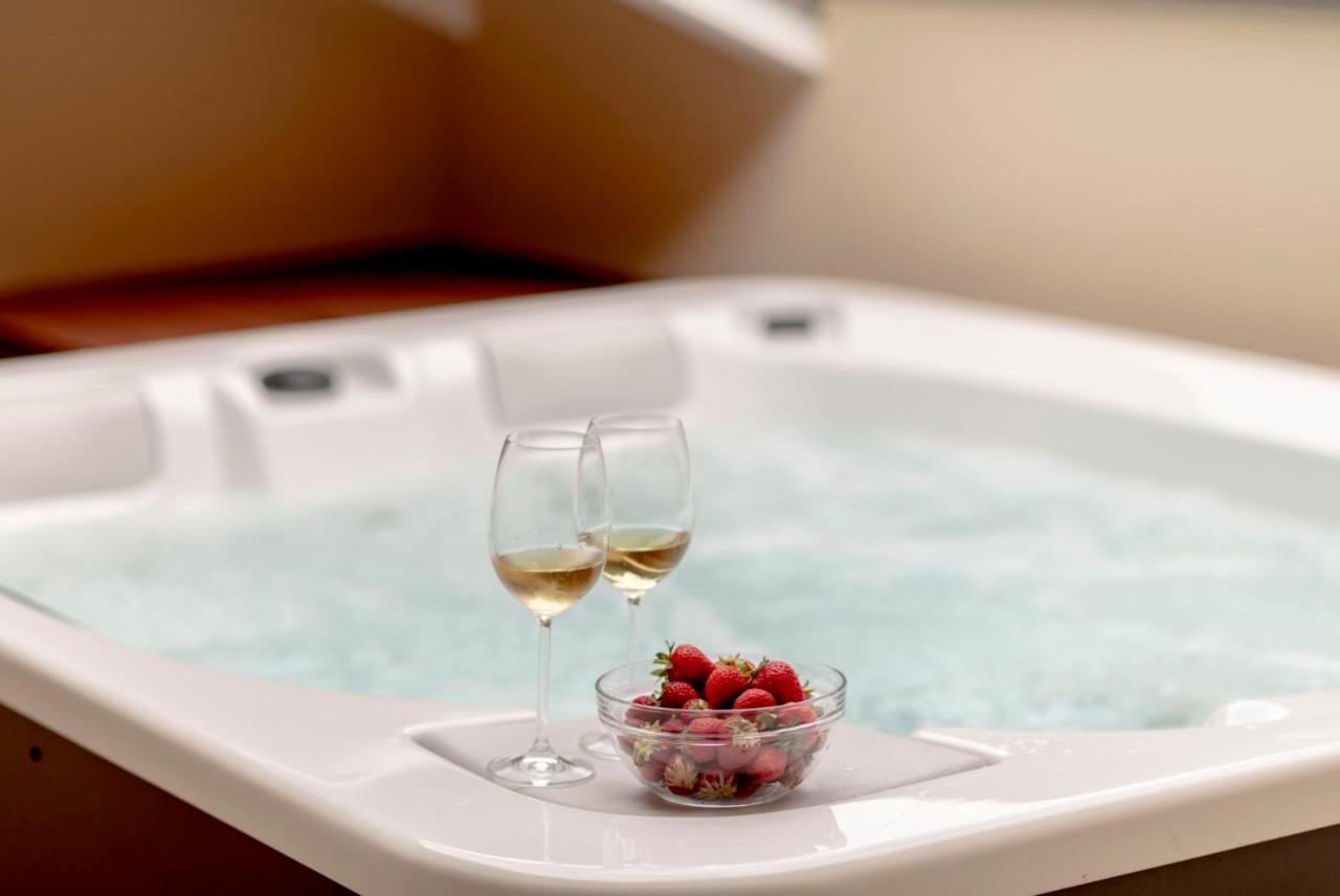 Parco Reala // Rural - Luxury - Rooms Corneliano d'Alba 외부 사진