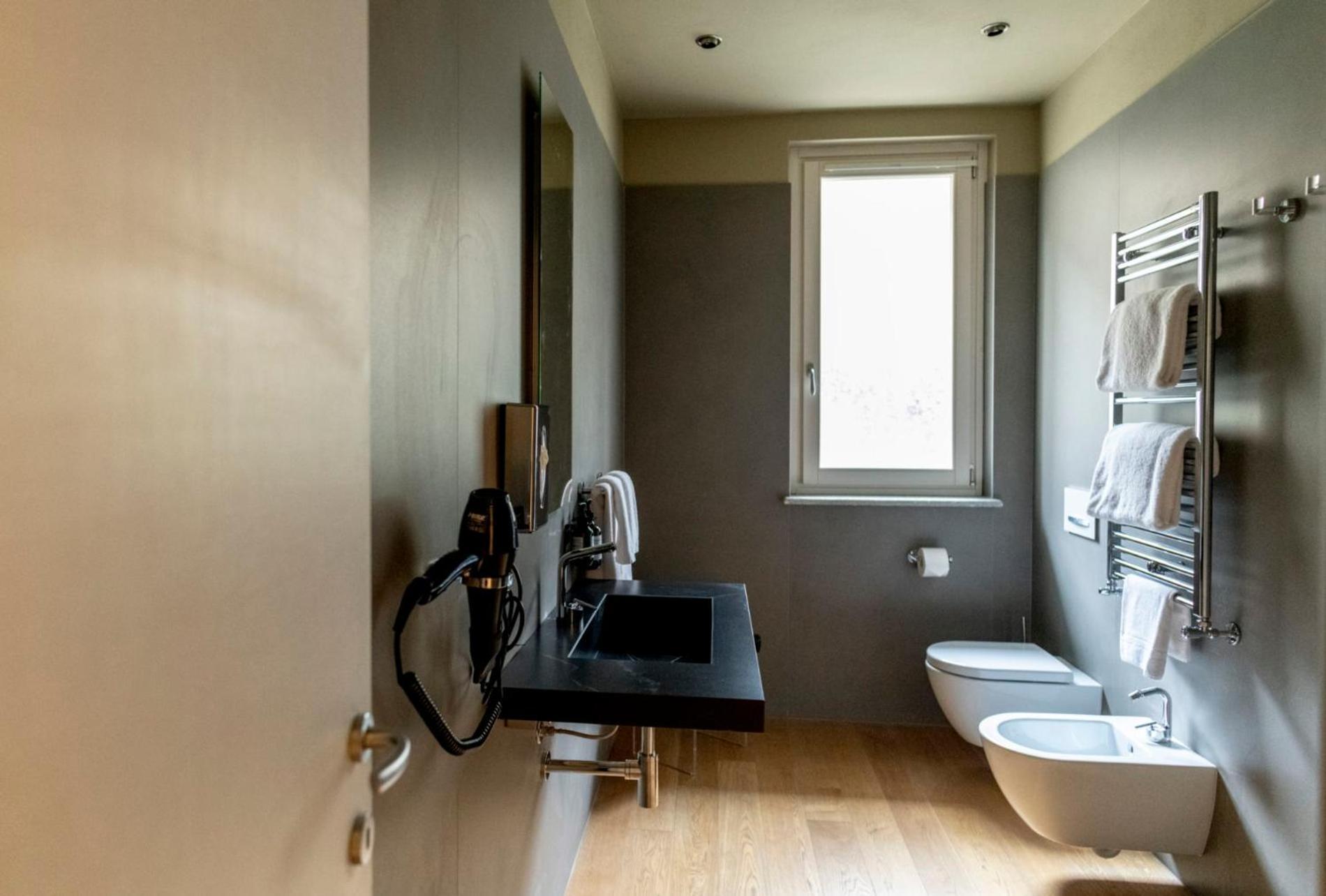 Parco Reala // Rural - Luxury - Rooms Corneliano d'Alba 객실 사진
